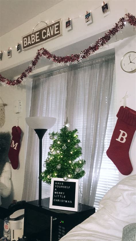 christmas dorm room decorations